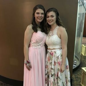 Meet your Posher, Chrissy